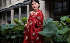 进入英语课代表腿中间作文